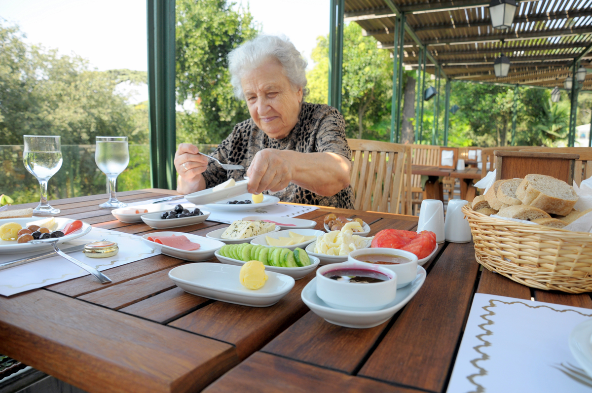 Senior Dining Outside